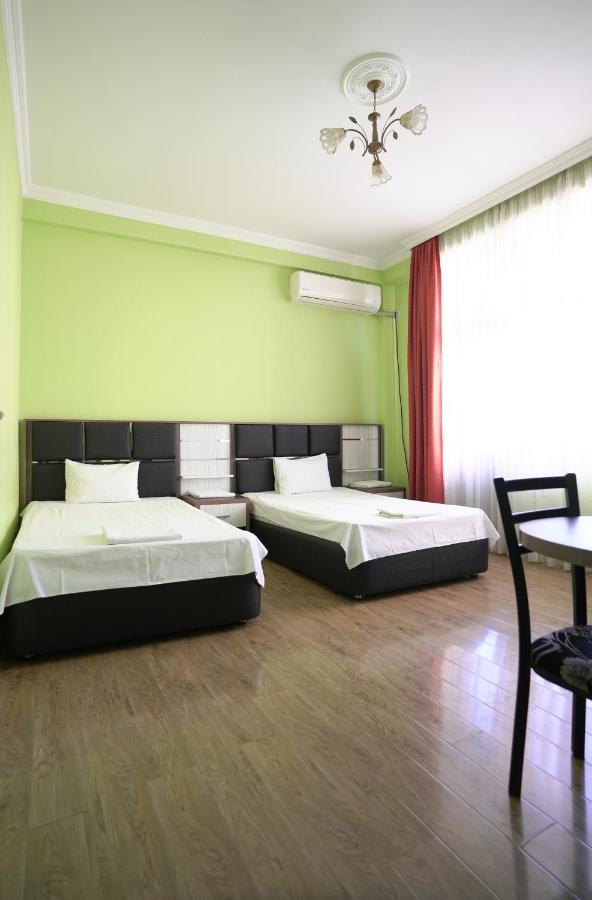 Apartments 37B Batumi Exteriör bild